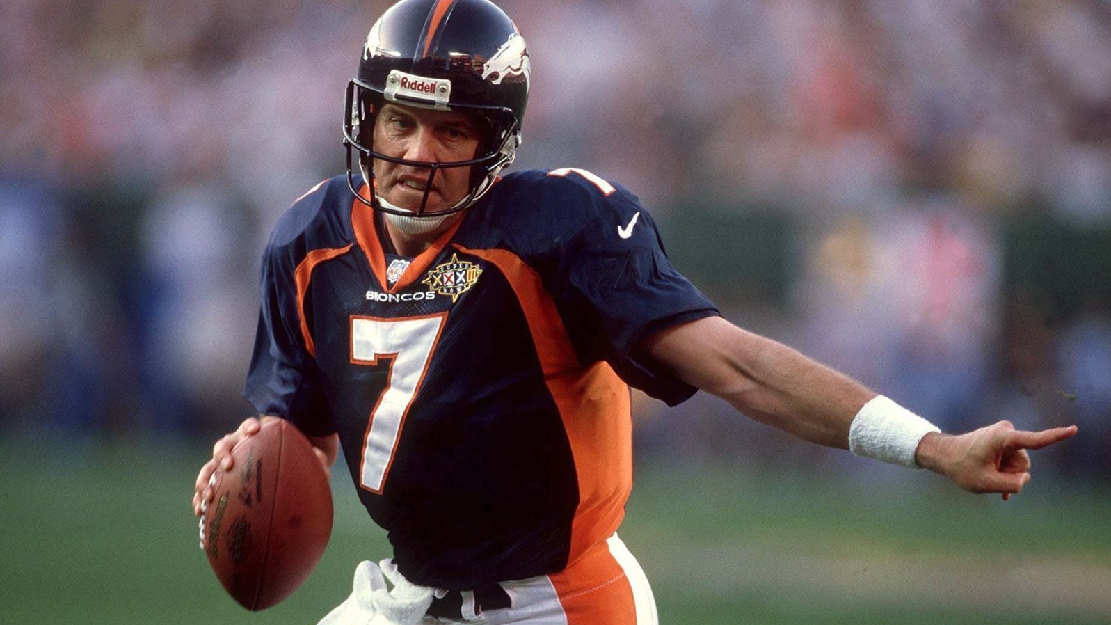 <strong>Platz 12: John Elway</strong><br>Rushing Yards: 3.407 <br>In der NFL aktiv: 1983 - 1998<br>Teams: Denver Broncos