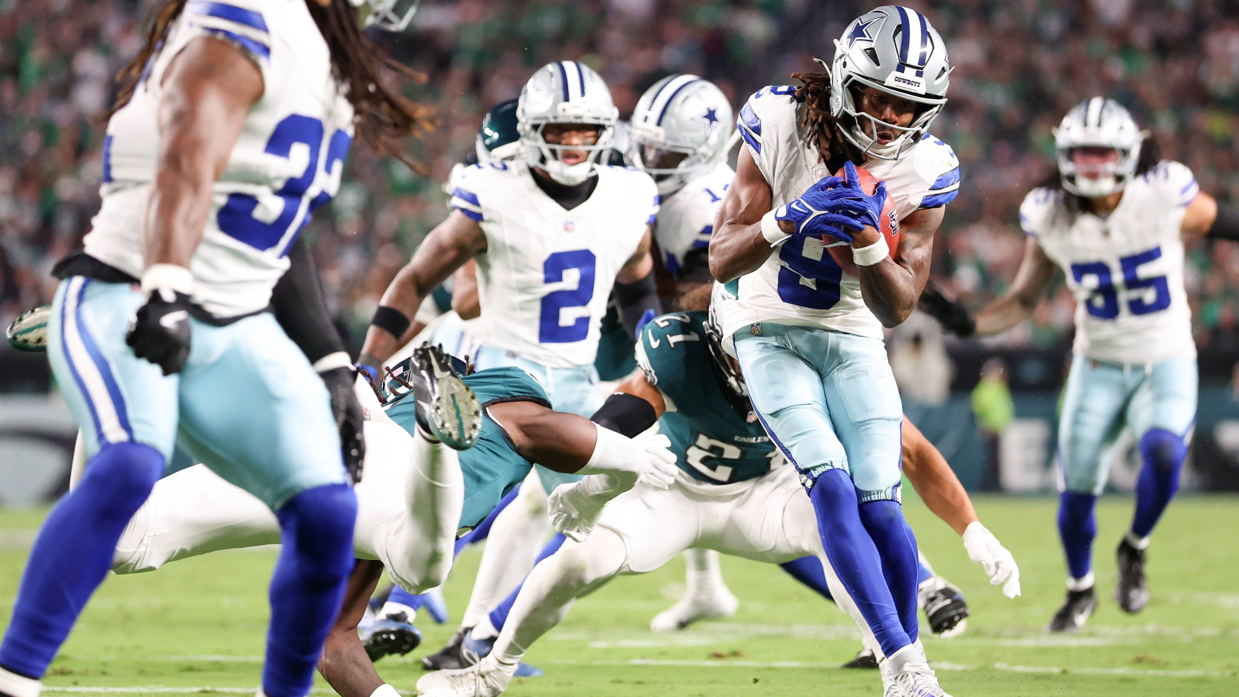 <em><strong>Dallas Cowboys</strong><br>Die Dallas Cowboys müssen in Woche 6 gegen die Panthers ran, haben aber mit merklichen personellen Problemen zu kämpfen. Der Injury Report von America's Team las sich am Samstag wie eine Liste des Grauens: Ganze 21 Spieler wurden aufgeführt - und diverse stehen nicht zur Verfügung. Guard Tyler Booker muss passen, Star-Receiver CeeDee Lamb fehlt weiterhin, auch Passempfänger-Kollege Kavontae Turpin spielt nicht. <br>Running Back Miles Sanders ist ebenfalls nicht dabei. Seine Saison ist ob Problemen an Knöchel und Knie vorzeitig beendet.</em>