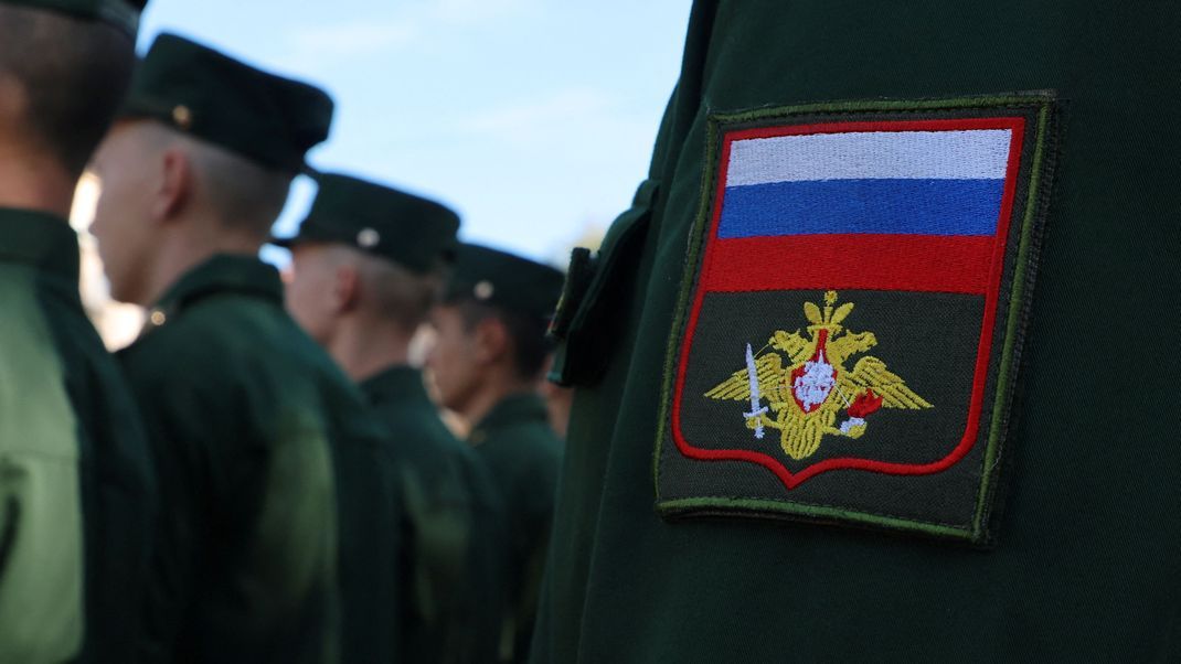 Russland wird offenbar ein Bataillon aus ukrainischen Kriegsgefangenen an die Front schicken.