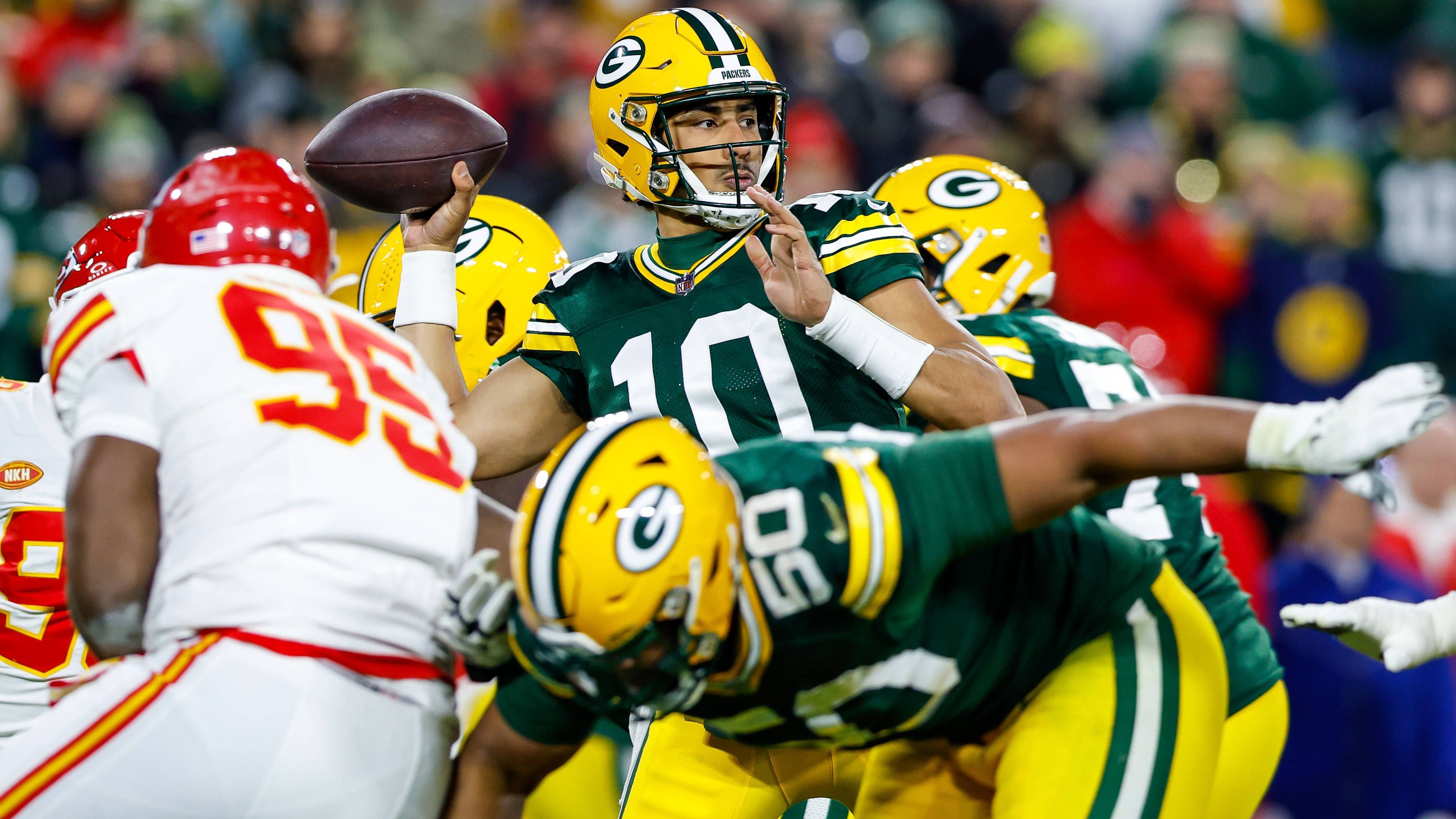 <strong>Gewinner: Jordan Love (Green Bay Packers)</strong><br>Dass die Green Bay Packers mit Brett Favre und Aaron Rodgers zwei First Ballot Hall of Fame Quarterbacks hintereinander hatten, ist eigentlich frech genug. Dass jetzt Jordan Love auch noch anfängt, wie seine Vorgänger zu spielen, bereitet den Konkurrenten in der NFC North wahrscheinlich graue Haare.