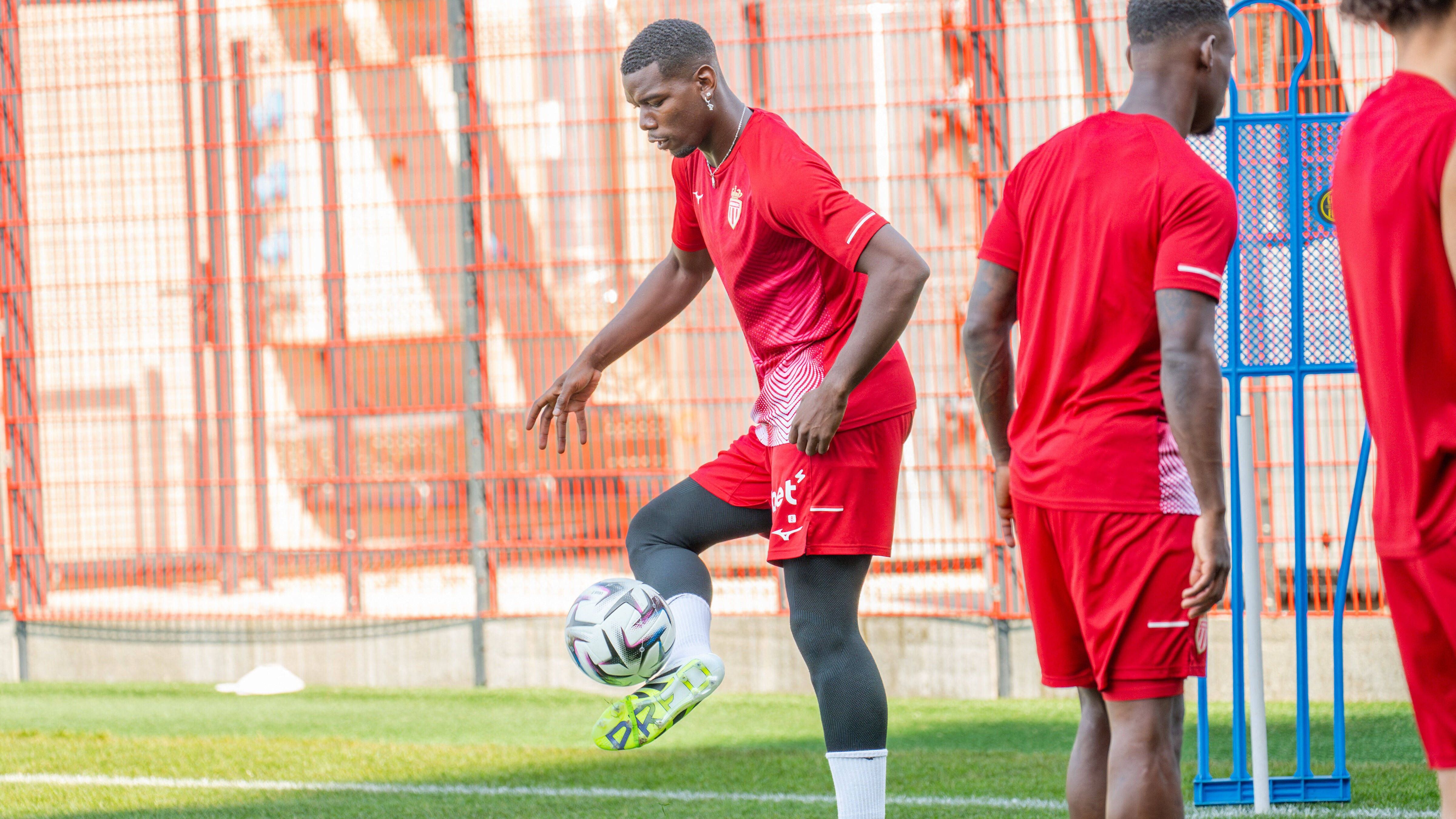 <strong>AS Monaco</strong><br>Nach seiner 18-monatigen Dopingsperre und dem viel beachteten Wechsel zu den Monegassen hat Paul Pogba sportlich bislang kaum eine Rolle bei Monaco gespielt. Dennoch entschieden sich die Verantwortlichen, ihn für den Champions-League-Kader zu nominieren.