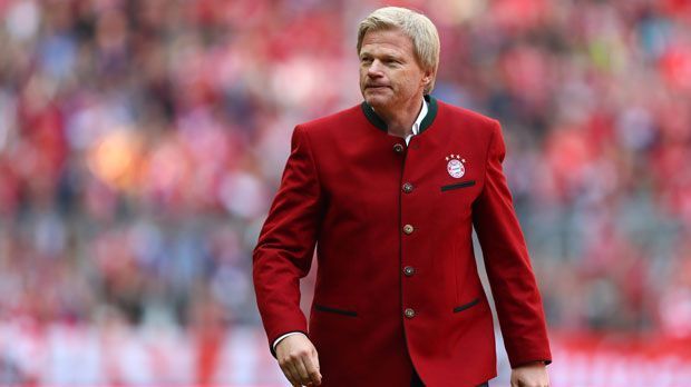 
                <strong>Oliver Kahn</strong><br>
                Oliver Kahn galt lange als aussichtsreichster Kandidat. Doch der ehemalige Torhüter wird nicht neuer Sportdirektor des FC Bayern, wie Uli Hoeneß bestätigte. "Oliver Kahn hat uns klar gesagt, dass er nicht Sportdirektor werden will. Darum ist er auch kein Thema", sagte der Vereinspräsident der "Sportbild". Stattdessen rückt ein ehemaliger Teamkollege Kahns in den Fokus ...
              