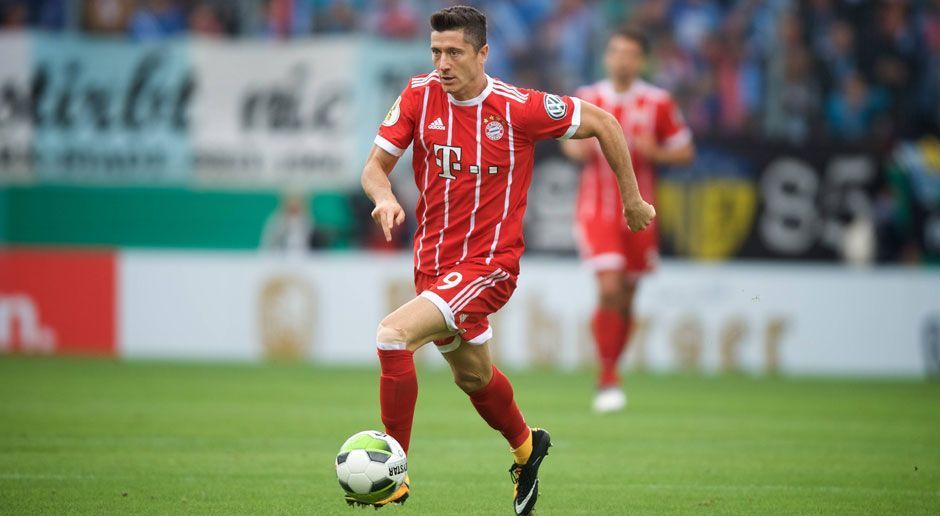 
                <strong>Robert Lewandowski</strong><br>
                9. Robert Lewandowski (Polen, FC Bayern)
              