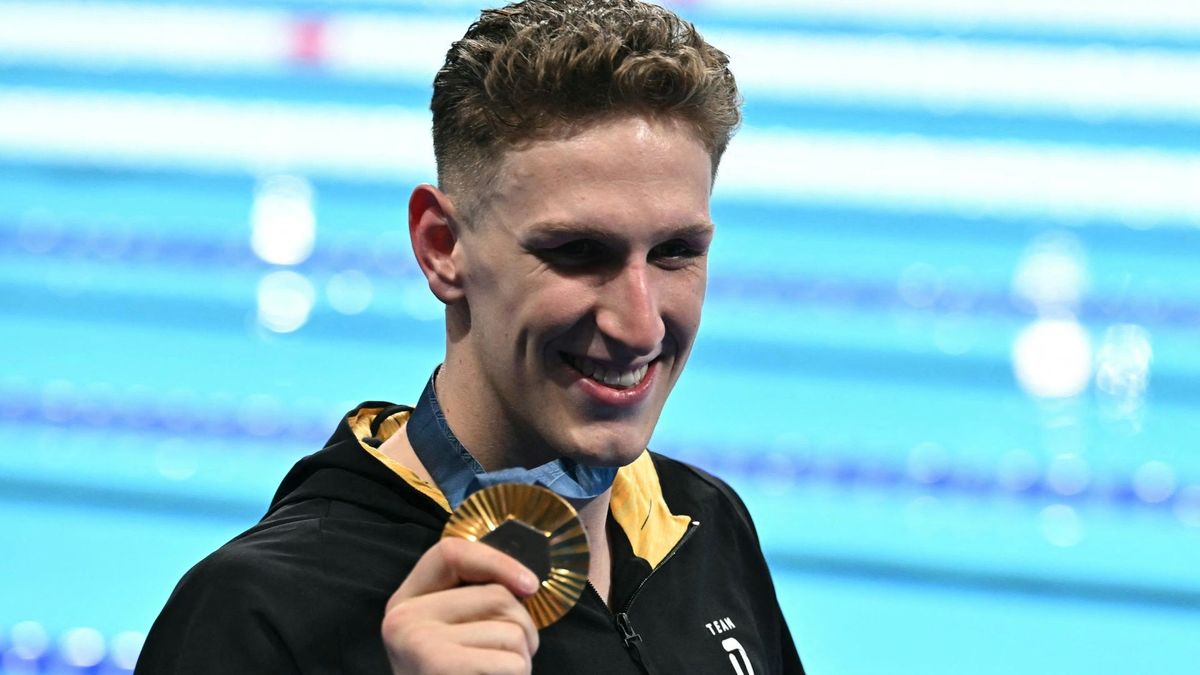 Lukas Märtens mit seiner Goldmedaille