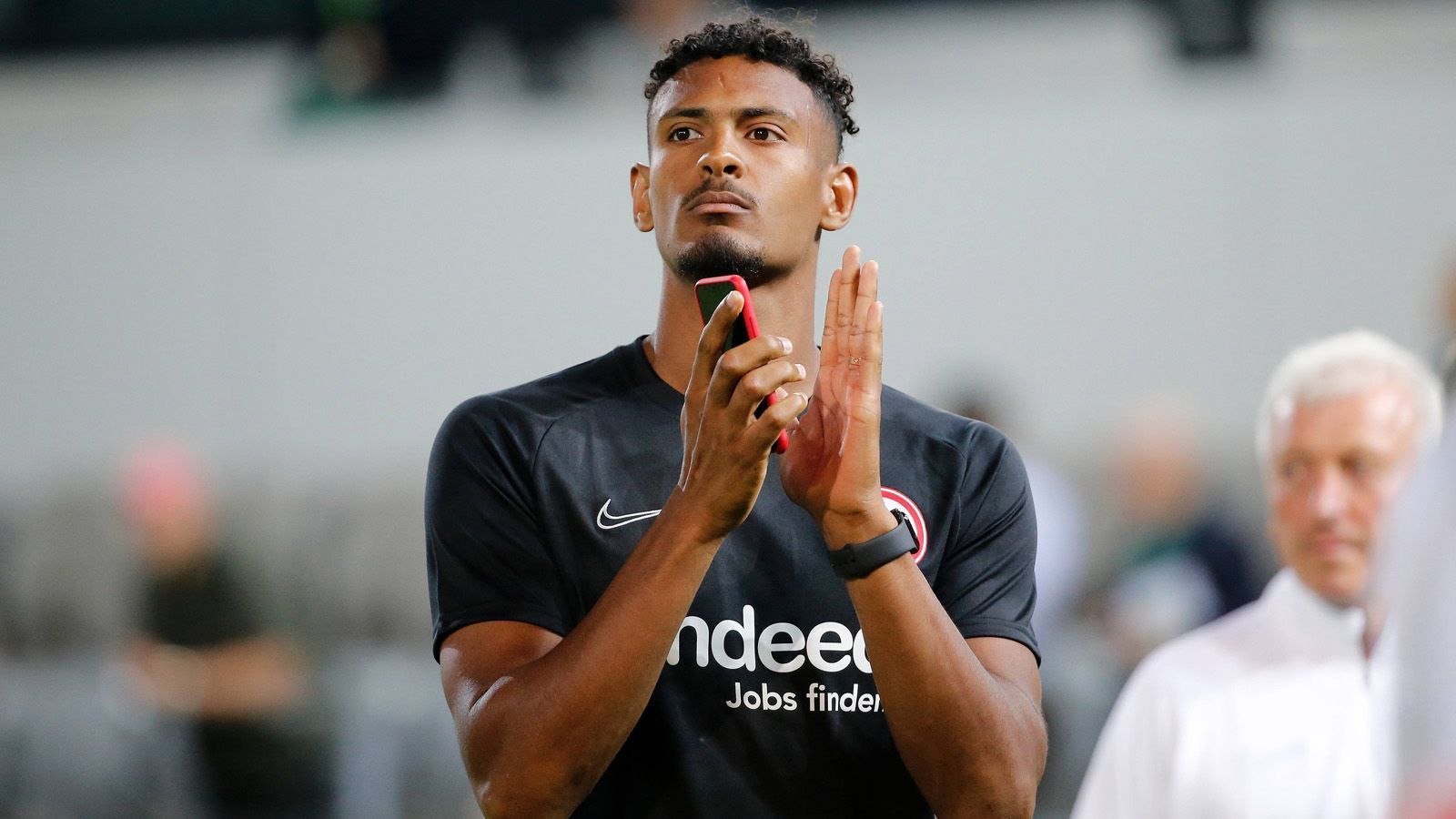 
                <strong>Platz 9: Eintracht Frankfurt </strong><br>
                Abgegebene Spieler: 1Davon ablösefrei: 0Erlös: 40 Millionen EuroVerkaufte Spieler: Sebastien Haller (zu West Ham United für 40 Millionen Euro, Saison 19/20)
              