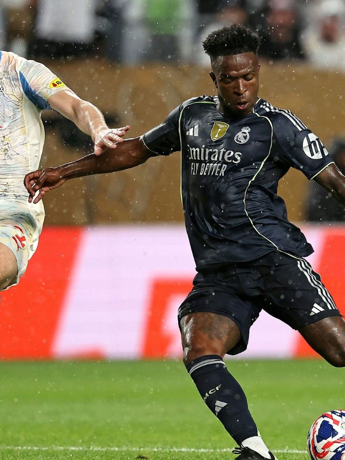 Stark gegen Salzburg: Vinicius Junior (r.)