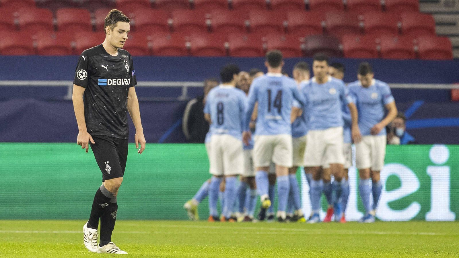 
                <strong>Borussia Mönchengladbach in der Einzelkritik</strong><br>
                Gladbach war bemüht und engagiert, letztlich aber im Hinspiel des Achtelfinales der Champions League gegen Manchester City in Budapest chancenlos. Mit 0:2 ging die Partie verloren. Wir haben die Borussen in der Einzelkritik bewertet.
              