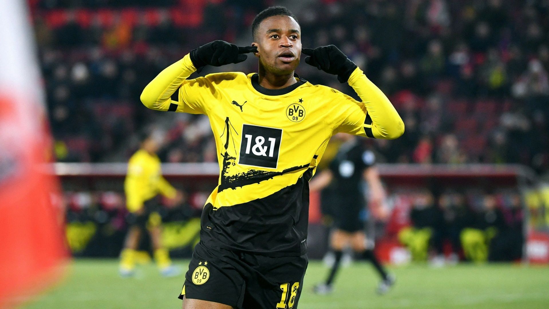 <strong>Platz 12 (geteilt): Youssoufa Moukoko (Borussia Dortmund)</strong><br>Im Verein seit: 2016<br>Kaufpreis: ablösefrei<br>Aktueller Marktwert: 30 Millionen Euro<br>Wertsteigerung: 30 Millionen Euro