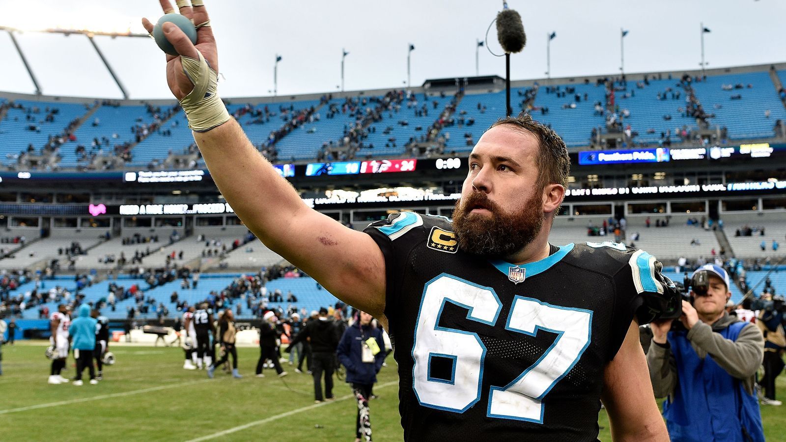 
                <strong>Ryan Kalil (Rücktritt mit 33 Jahren)</strong><br>
                Center für die Carolina Panthers12 Jahre in der NFL (148 Einsätze)5x Pro Bowl
              
