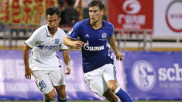 
                <strong>Leon Goretzka (FC Schalke 04)</strong><br>
                Sommer 2013: Leon Goretzka (18) für 3,25 Millionen Euro vom VfL Bochum zum FC Schalke 04.
              