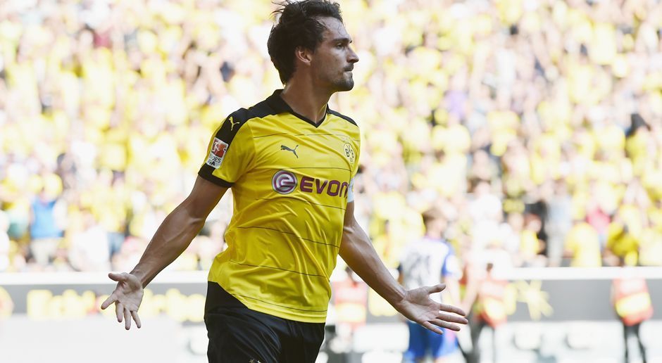 
                <strong>Abwehr: Mats Hummels</strong><br>
                Mats Hummels: Kaum ein Innenverteidiger besitzt ein solches Spielverständnis wie Hummels, den sich der BVB 2008 von den Bayern geangelt hat. Gemeinsam mit Neven Subotic bildete er die Meister-Innenverteidigung unter Jürgen Klopp und schwang sich über die Jahre zum Kapitän auf, ehe er 2016 zurück nach München ging. Kaum Fouls, überragendes Stellungsspiel und eine brillante Spieleröffnung - Hummels war Dortmunds perfekter Innenverteidiger.
              