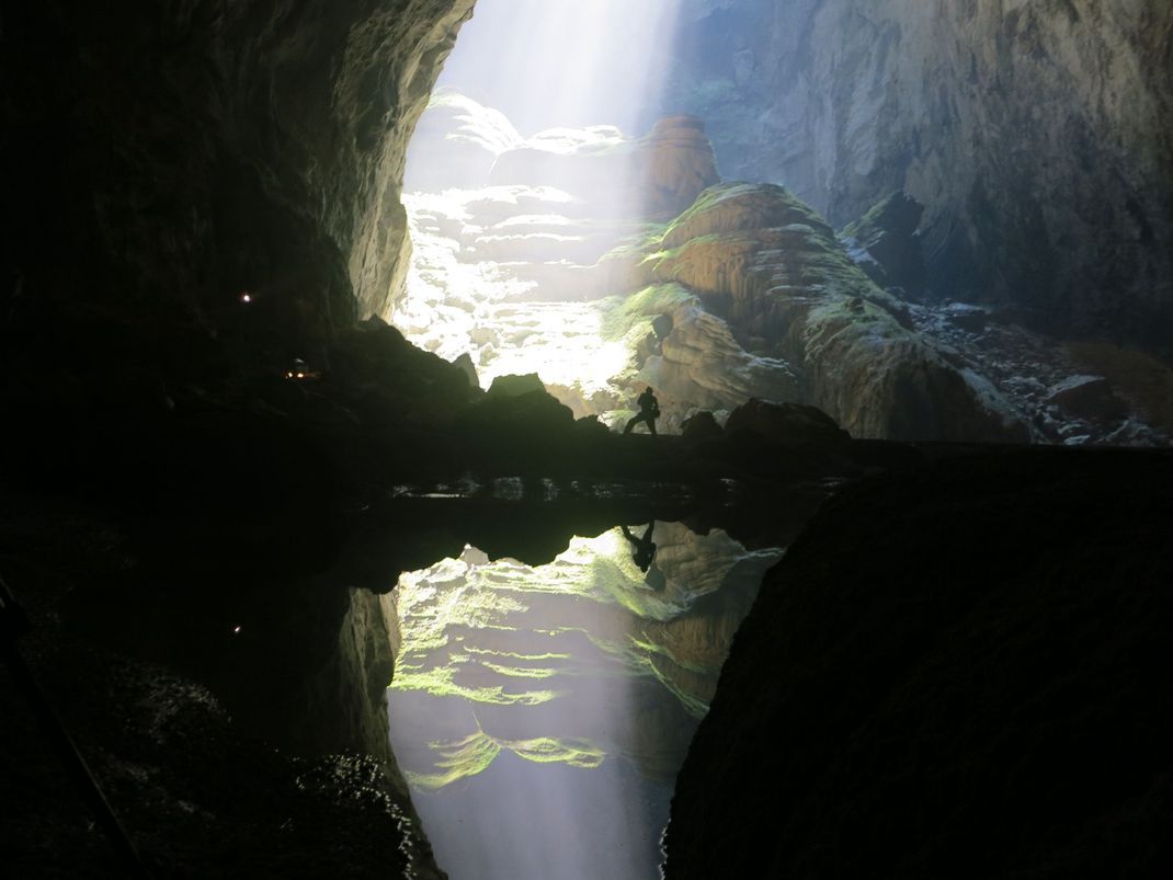 Schon der Eingang zur Son Doong-Höhle ist wahrhaft majestätisch