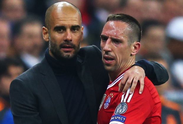 
                <strong>Bayern München - Real Madrid 0:4</strong><br>
                Zwei Enttäuschte: Pep Guardiola (l.) und Franck Ribery (r.) bei der Auswechslung des Franzosen.
              