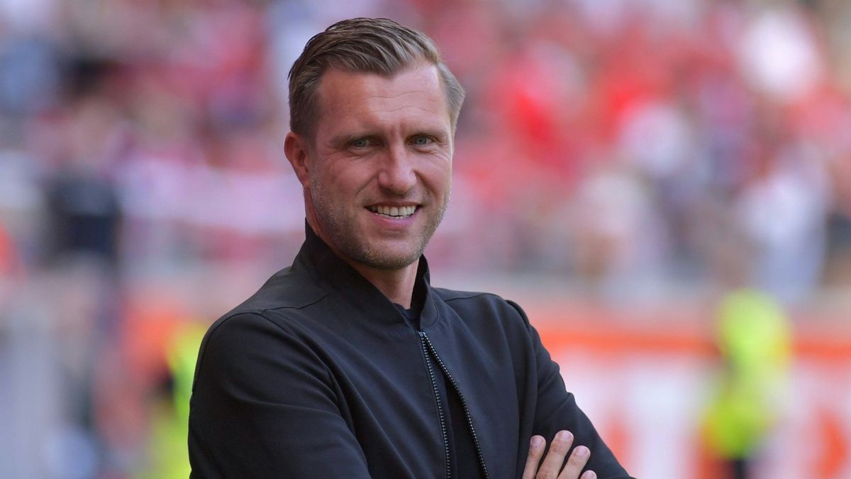 Markus Krösche weiß, dass er Spieler verkaufen muss