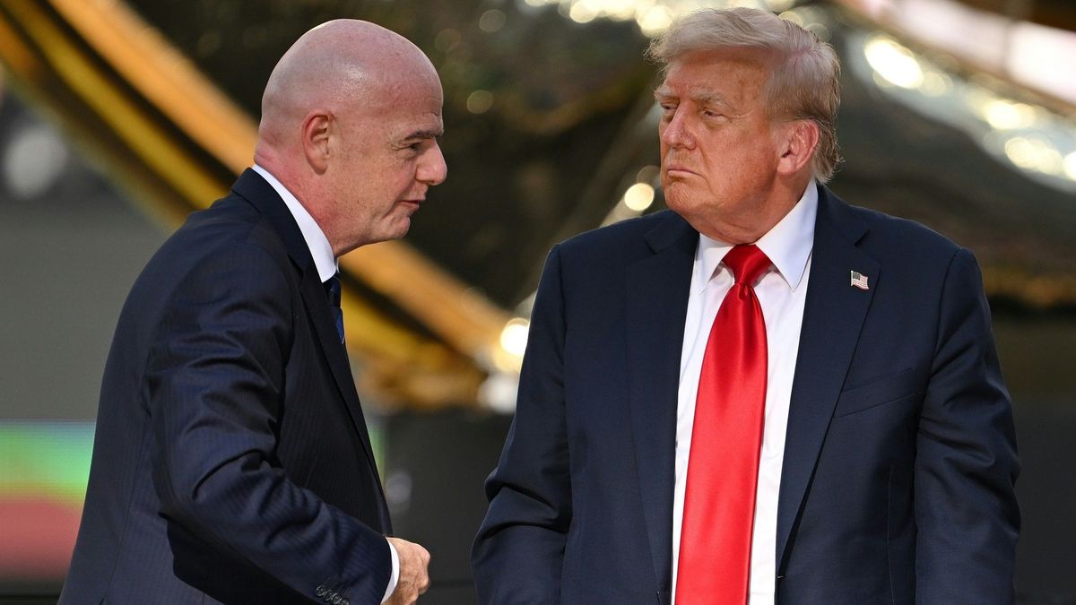 Gianni Infantino (l.) und Donald Trump