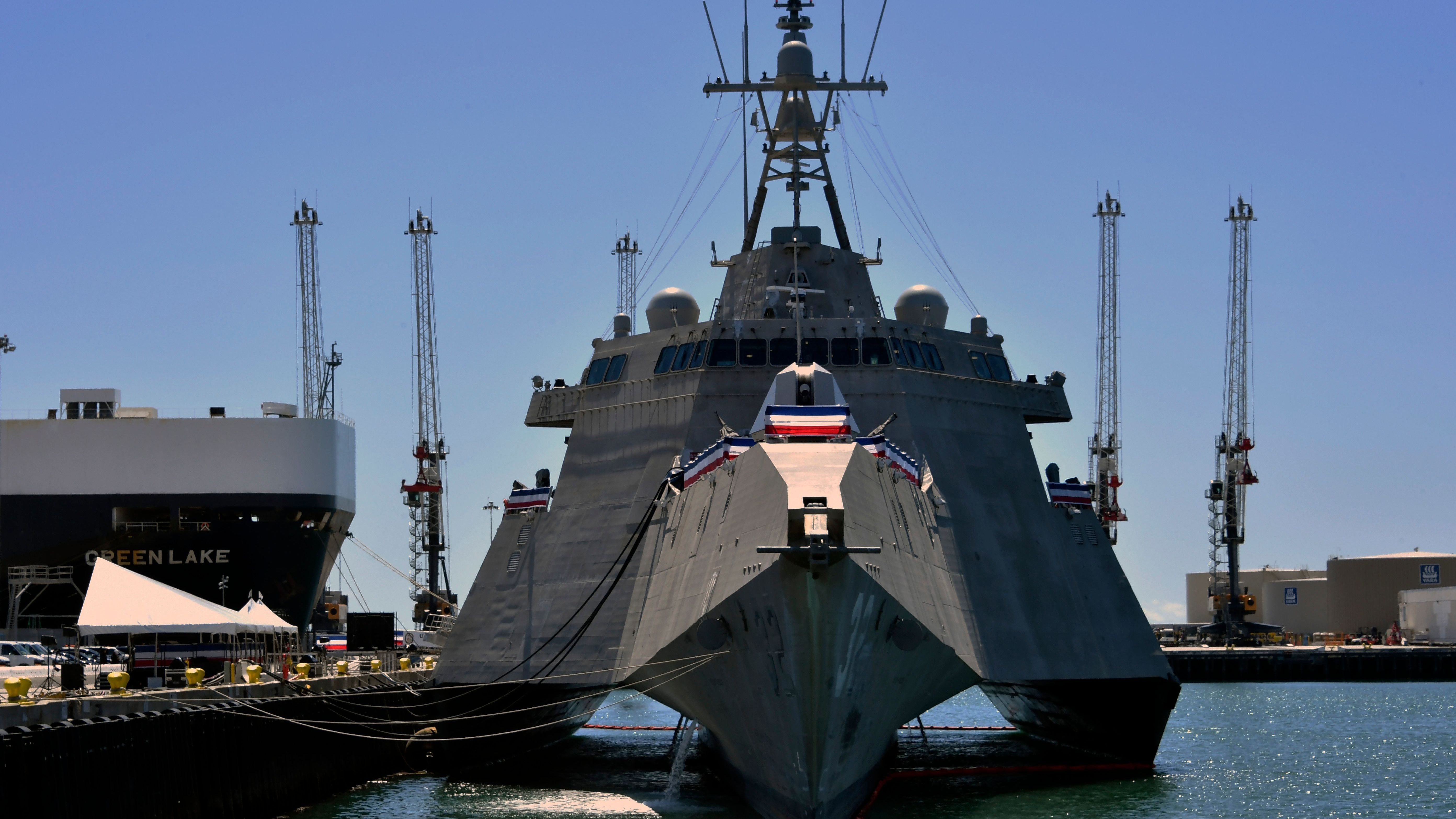 In Kalifornien wurde die "USS Santa Barbara" vorgestellt.
