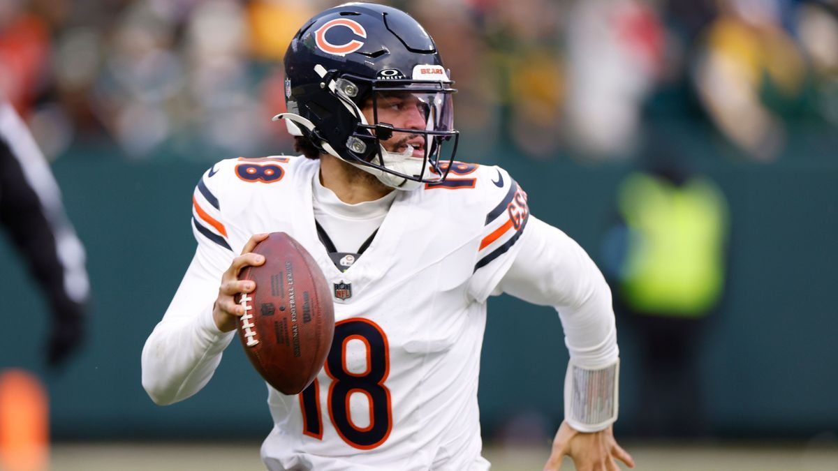 Chicago Bears v Green Bay Packers