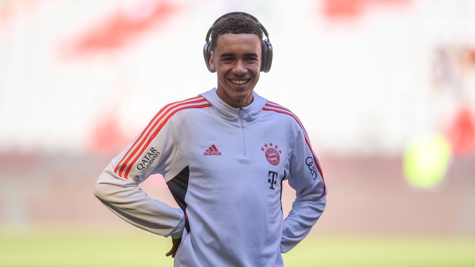 
                <strong>Platz 3: Jamal Musiala (FC Bayern München)</strong><br>
                &#x2022; Marktwert: 65 Millionen Euro<br>&#x2022; Alter: 19<br>&#x2022; Position: Offensives Mittelfeld<br>
              