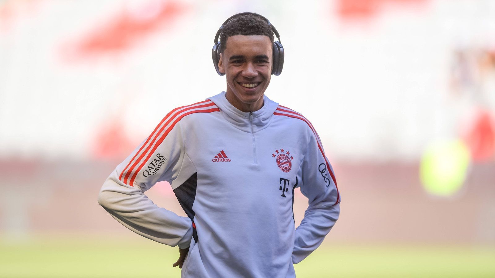 
                <strong>Platz 3: Jamal Musiala (FC Bayern München)</strong><br>
                &#x2022; Marktwert: 65 Millionen Euro<br>&#x2022; Alter: 19<br>&#x2022; Position: Offensives Mittelfeld<br>
              