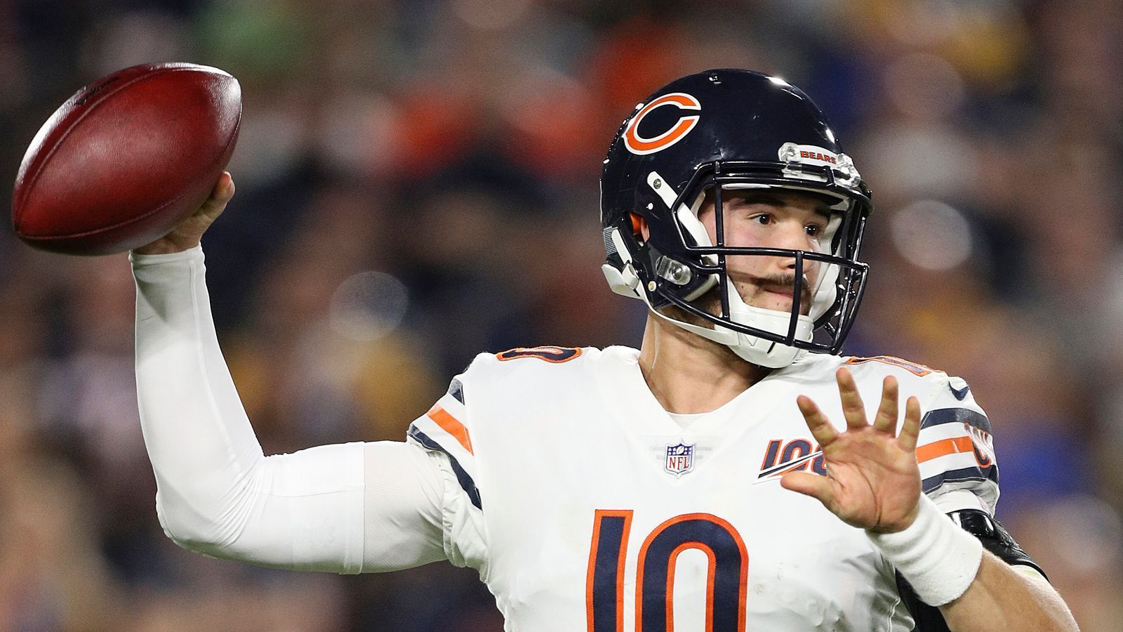 
                <strong>Verlierer: Chicago Bears</strong><br>
                Die Erkenntnis sinkt langsam aber sicher ein: Die Playoffs finden ohne die Bears statt. Das Team von Head Coach Matt Nagy steht bei einer 4-6 Bilanz, und eine Besserung ist nicht in Sicht. Quarterback Mitchell Trubisky verletzte sich bei der Niederlage gegen die Rams an der Hüfte, er läuft seiner Form aus der Vorsaison aber sowieso hinterher. Hinzu kommt die unendliche Kicker-Geschichte: Eddy Pineiro versagten mal wieder die Nerven, diesmal gleich bei zwei Field-Goal-Versuchen.
              