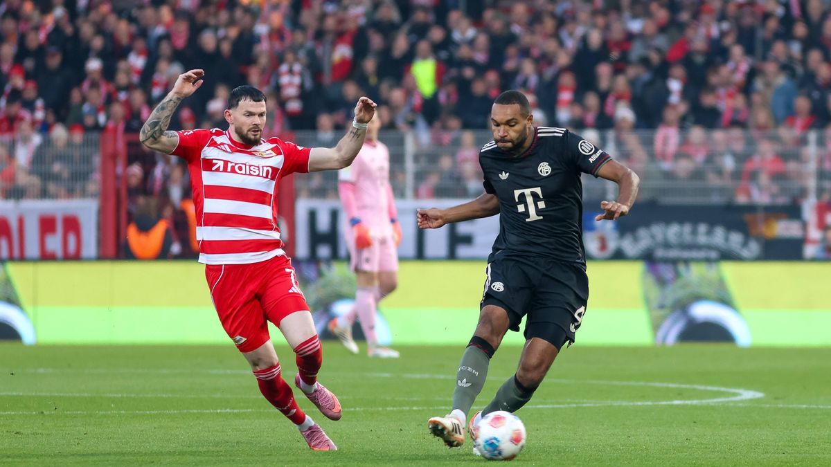 Jonathan Tah (FC Bayern Muenchen, 04) mit Oliver Burke (1. FC Union Berlin, 07), GER, 1. FC Union Berlin vs. FC Bayern Muenchen, Fussball, Bundesliga, 10. Spieltag, Saison 2025 2026, 08.11.2025, DF...