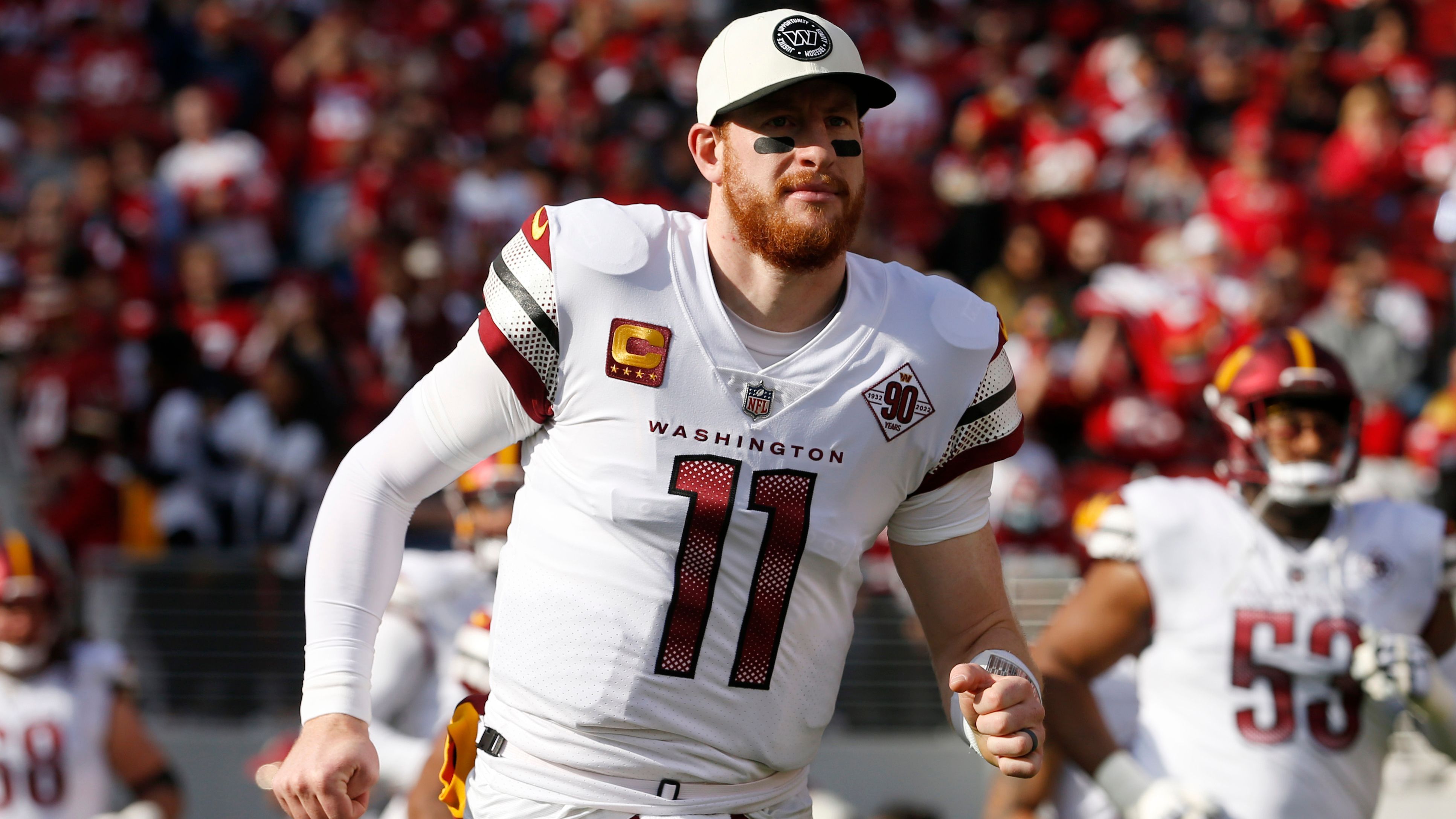 
                <strong>Arizona Cardinals</strong><br>
                Mit Wentz würde sich dem Team vermutlich die beste Chance bieten, bis zur Rückkehr von Murray konkurrenzfähig zu sein und die Saisonziele nicht frühzeitig zu gefährden. Zudem kennt der neue Head Coach Jonathan Gannon Wentz bereits aus gemeinsamen, wenn auch kurzen, Eagles-Zeiten. Dazu kommt: Mit Corey Clement und seinem engen Freund Zach Ertz hätte der Spielmacher einige ehemalige Teamkollegen aus "Philly" im Kader.
              