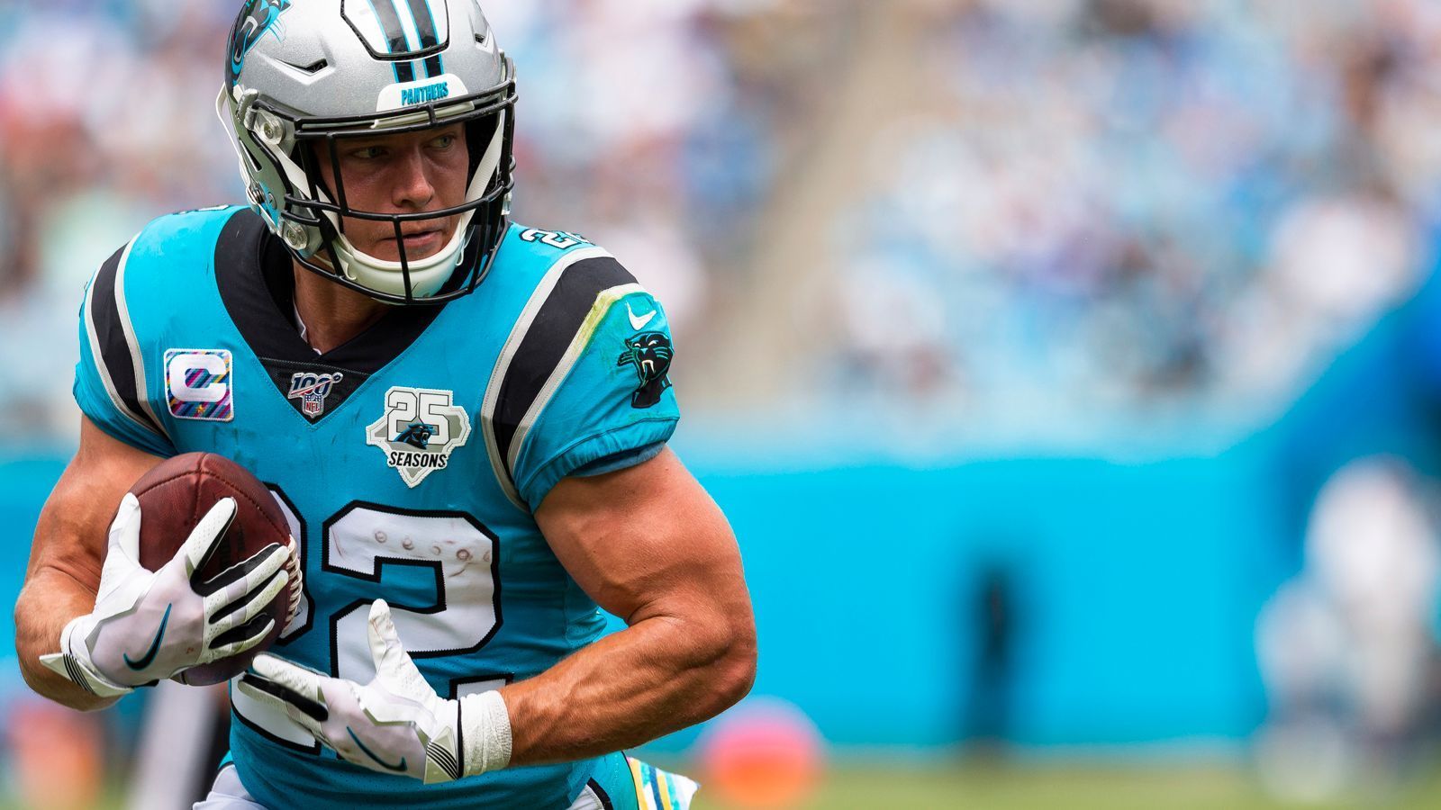 
                <strong>Gewinner: Christian McCaffrey</strong><br>
                Wir bleiben bei produktiven Running Backs. Auch Christian McCaffrey von den Carolina Panthers zeigte beim Sieg über die Jacksonville Jaguars ein unfassbar starkes Spiel, kam auf 176 Rushing-, 61 Receiving-Yards und insgesamt drei Touchdowns. Fraglich ist allerdings, wie lange der 23-Jährige dieses hohe Pensum halten kann. Teilweise scheint es so, als wäre er die einzige Waffe in der Offense der Panthers.
              