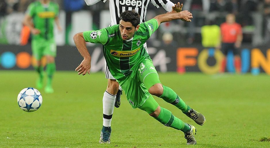 
                <strong>Lars Stindl</strong><br>
                Sturm – Lars Stindl: Kann seine undankbare Rolle in der Offensive nur unzureichend ausfüllen. Als Spitze hängt der Antreiber in Turin völlig in der Luft. In der gegnerischen Hälfte kommt der ehemalige Hannoveraner nur selten an die Kugel. ran-Note: 4
              