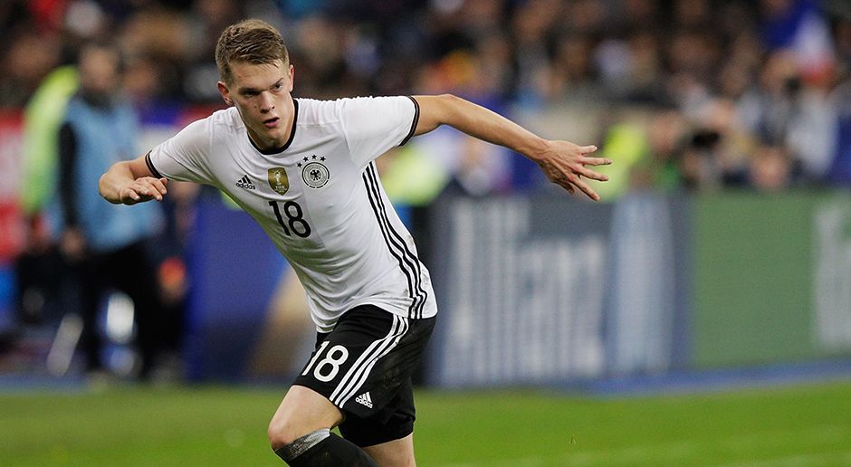 
                <strong>Matthias Ginter</strong><br>
                4. Matthias Ginter (Borussia Dortmund), 8 Prozent: Eine weitere mögliche Lösung für die Außenverteidigerpositionen könnte für die ran-User Matthias Ginter heißen. Das sieht Jogi Löw jedoch anders.
              