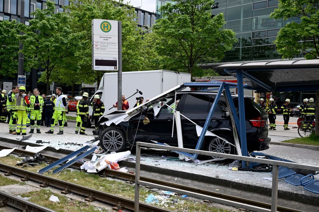 Vergangene Woche kam es an der Donnersberger Brücke zu einem verheerenden Autounfall.