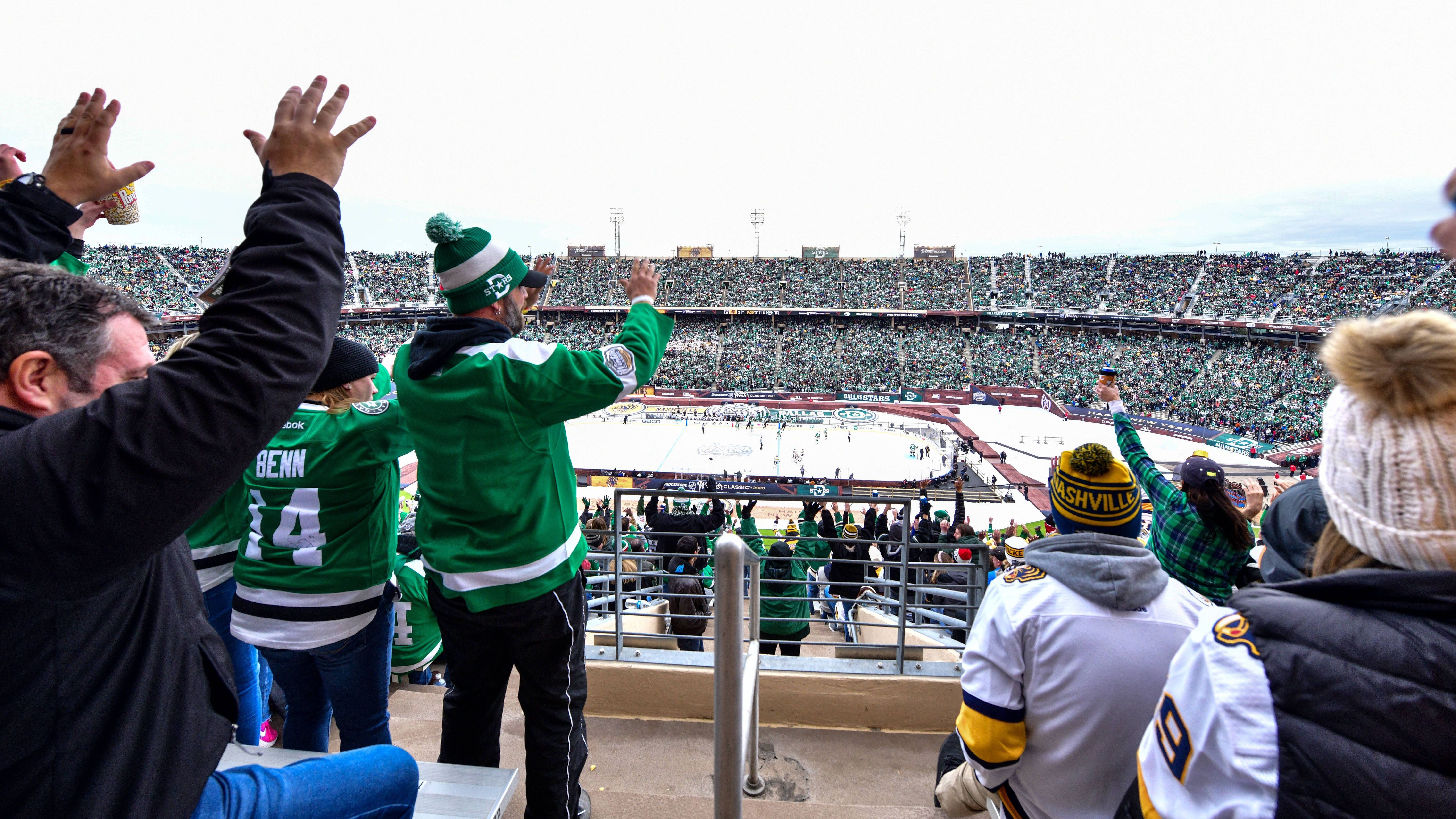 <strong>Platz 3: NHL Winter Classic 2020</strong><br><strong>Zuschauer:</strong> 85.630 Zuschauer<br><strong>Begegnung:</strong> Dallas Stars - Nashville Predators 4:2<br><strong>Stadion:</strong> Cotton Bowl, Dallas<br><strong>Datum:</strong> 01.01.2020