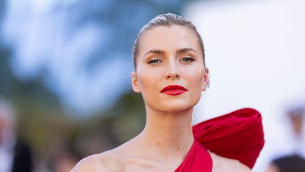 Die ehemalige GNTM-Gewinnerin Lena Gercke bezauberte auf dem roten Teppich der Filmfestspiele von Cannes.