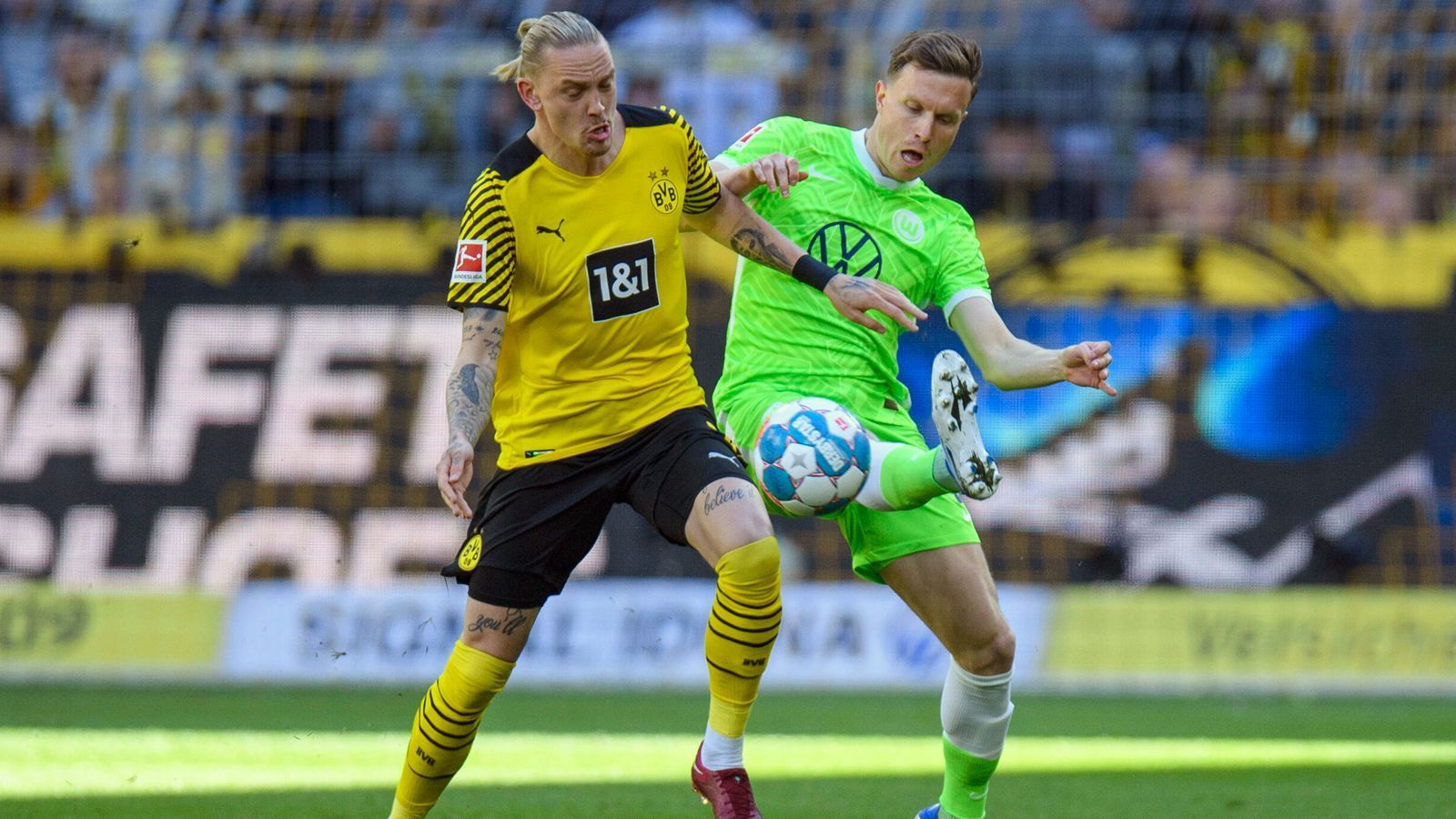 
                <strong>Marius Wolf</strong><br>
                Kann nach zehn Minuten im Doppelpass mit Reus zum ersten Mal für Aufsehen sorgen. Setzt in der Folge eine gute Abschlusschance knapp am Tor vorbei. Wirbelt auf dem Feld, ohne die alles entscheidenden Akzente zu setzen. Darf kurz vor Schluss Feierabend machen. ran-Note: 3
              