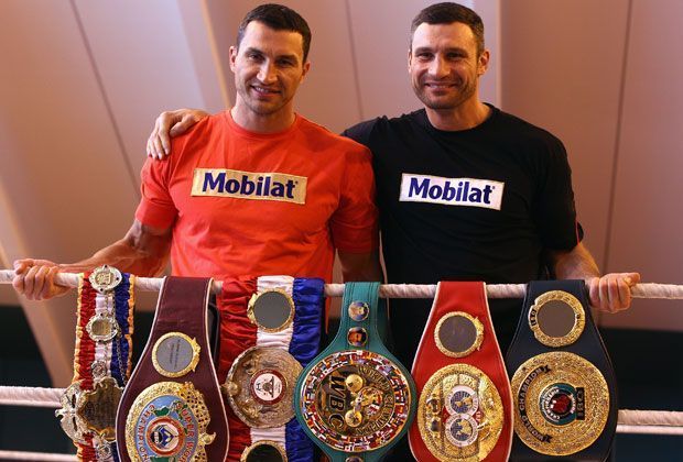 
                <strong>Wladimir und Vitali Klitschko</strong><br>
                Somit liegt es an Wladimir, wieder einen Gürtel in die Familie zu holen. Doch schon jetzt gelten die beiden als das berühmteste und erfolgreichste Brüderpaar der Boxgeschichte. 
              