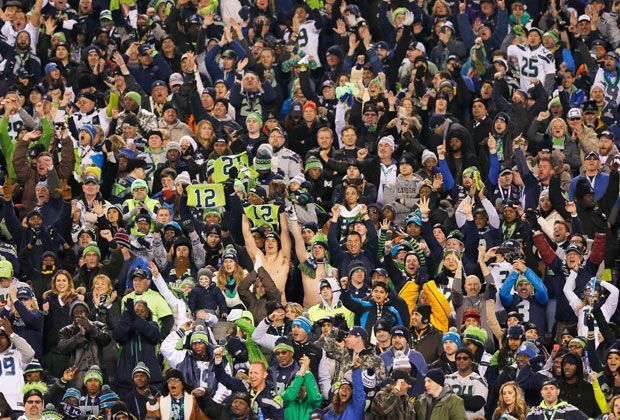 
                <strong>Seattle Seahawks: It might get loud</strong><br>
                Playoff-Gegner Carolina Panthers dürfte also gewarnt sein. Bei einem knappen Spielstand können die Fans der Seahawks schnell zum zwölften Mann auf dem Feld werden.
              