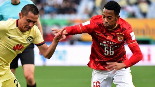 
                <strong>Robinho</strong><br>
                Robinho: Das einstige Supertalent hat die Erwartungen nie wirklich erfüllen können. Zuletzt spielte Robinho in China bei Guanghzou Evergrande. Doch lief sein Vertrag nach dem Gewinn der asiatischen Champions League aus. Jetzt sucht der 31-Jährige einen neuen Klub.
              