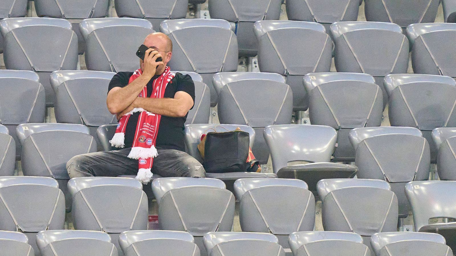 
                <strong>Verlierer: Fans des FC Bayern München</strong><br>
                Nicht nur der Verein, sondern auch die Anhänger des Rekordmeisters gaben gegen Leipzig ein trauriges Bild ab. Zahlreiche Zuschauer kehrten der Mannschaft vorzeitig den Rücken und verließen weit vor Ende des Spiels das Stadion. Dafür hagelte es von allen Seiten Kritik, wie von der Fanvereinigung Club Nr. 12. Ein unwürdiger Abschluss im letzten Heimspiel der Saison. Passend zu der völlig verkorksten Saison, die wohl noch lange nachwirken wird.
              