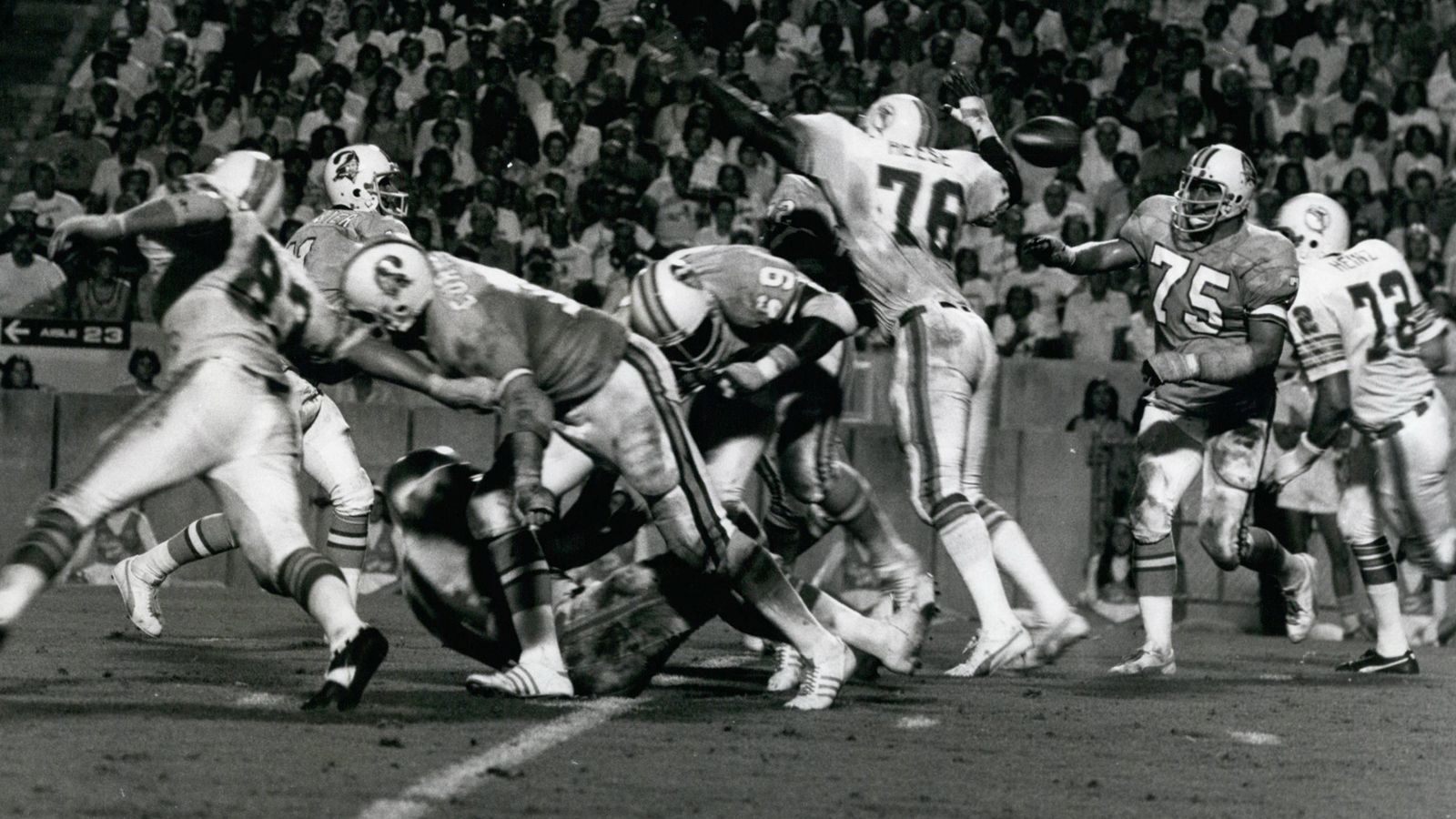 
                <strong>Miami Dolphins</strong><br>
                6 Spielzeiten: 1970 bis 1975
              