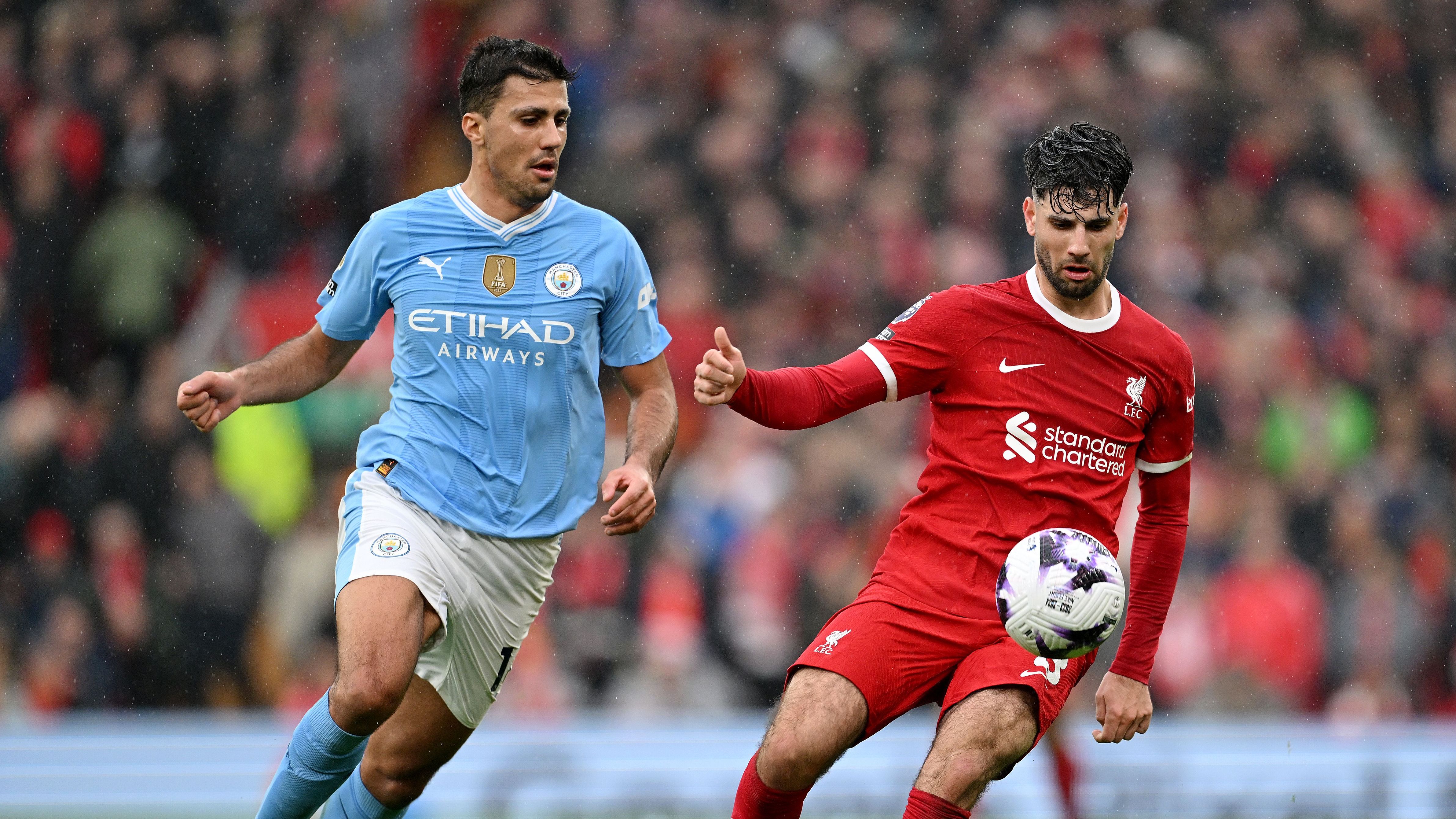 <strong>Rodri (Manchester City)</strong><br>Citys Passmaschine Rodri hat an der Anfield Road durchaus Startschwierigkeiten, ihm unterlaufen einige Fehlpässe, die man so vom Spanier eigentlich gar nicht kennt. So kann er dem City-Spiel nicht wie gewohnt den Stempel aufdrücken. Zudem kassiert er in der Nachspielzeit des ersten Durchganges auch noch Gelb. <strong><em>ran</em>-Note: 4</strong>