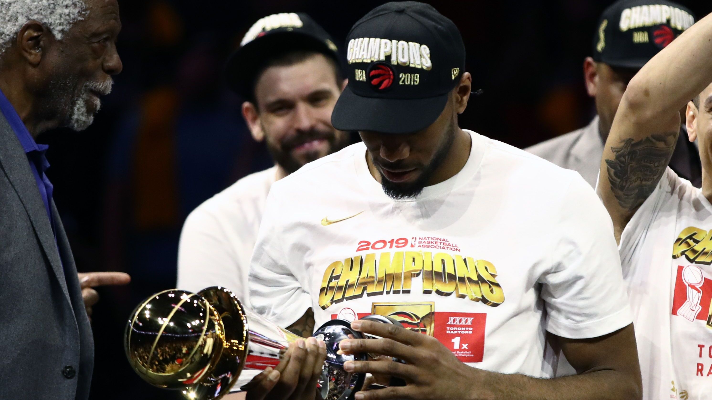 <strong>Kawhi Leonard (Toronto Raptors) - Finals MVP 2019</strong><br>Serie: Toronto Raptors vs. Golden State Warriors (4-2)<br>Finals-Stats: 28,5 Punkte, 9,8 Rebounds, 4,2 Assists und 2,0 Steals in 40,5 Minuten<br>Playoff-Stats: 30,5 Punkte, 9,1 Rebounds, 3,9 Assists und 1,7 Steals in 39,1 Minuten