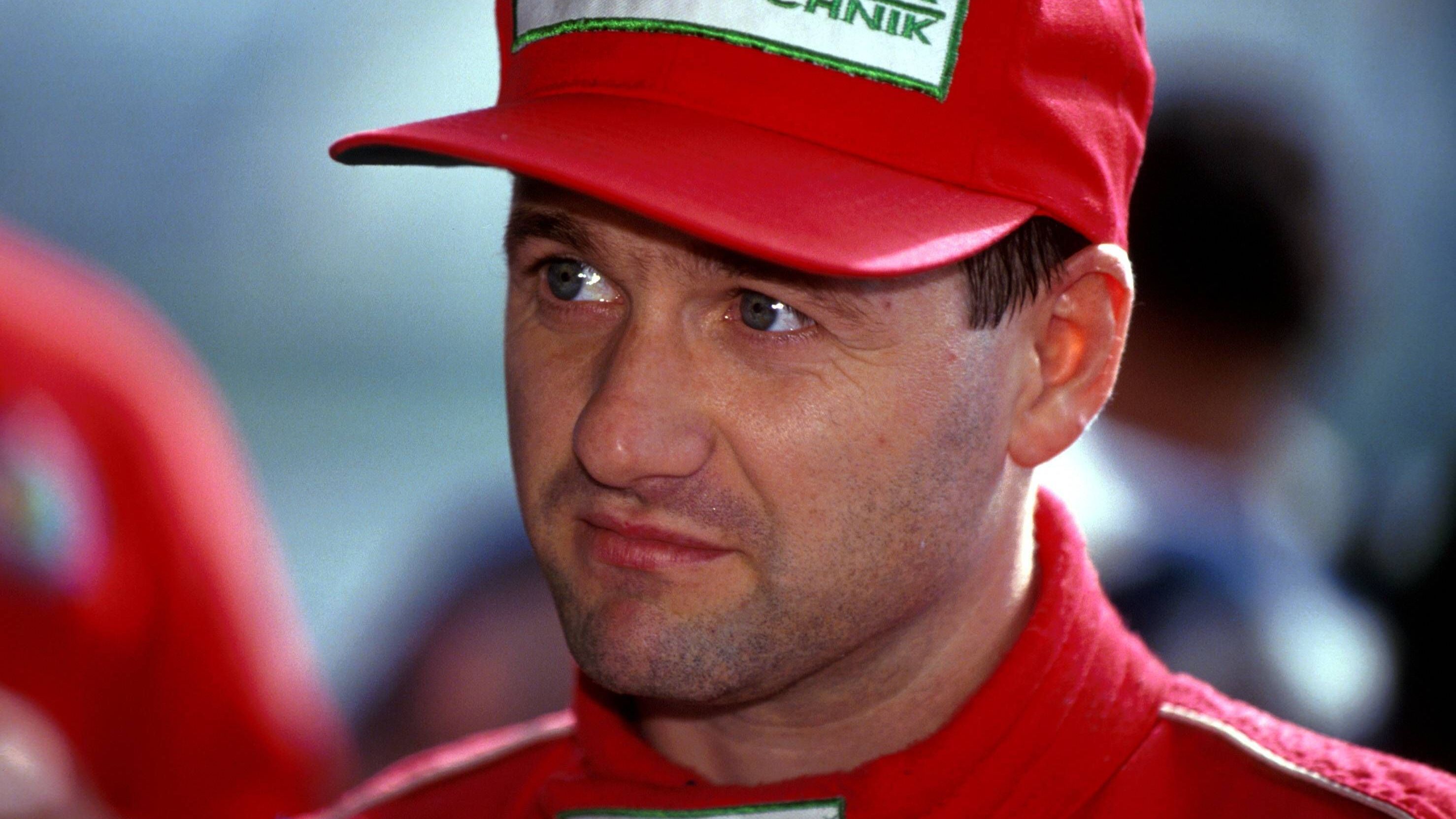 <strong>Nicola Larini</strong><br>Zeit in der DTM: 1993 - 1996<br>Teams: Alfa Corse/Martini Racing<br>Anzahl der Rennen: 91<br>Größte Erfolge: Champion 1993