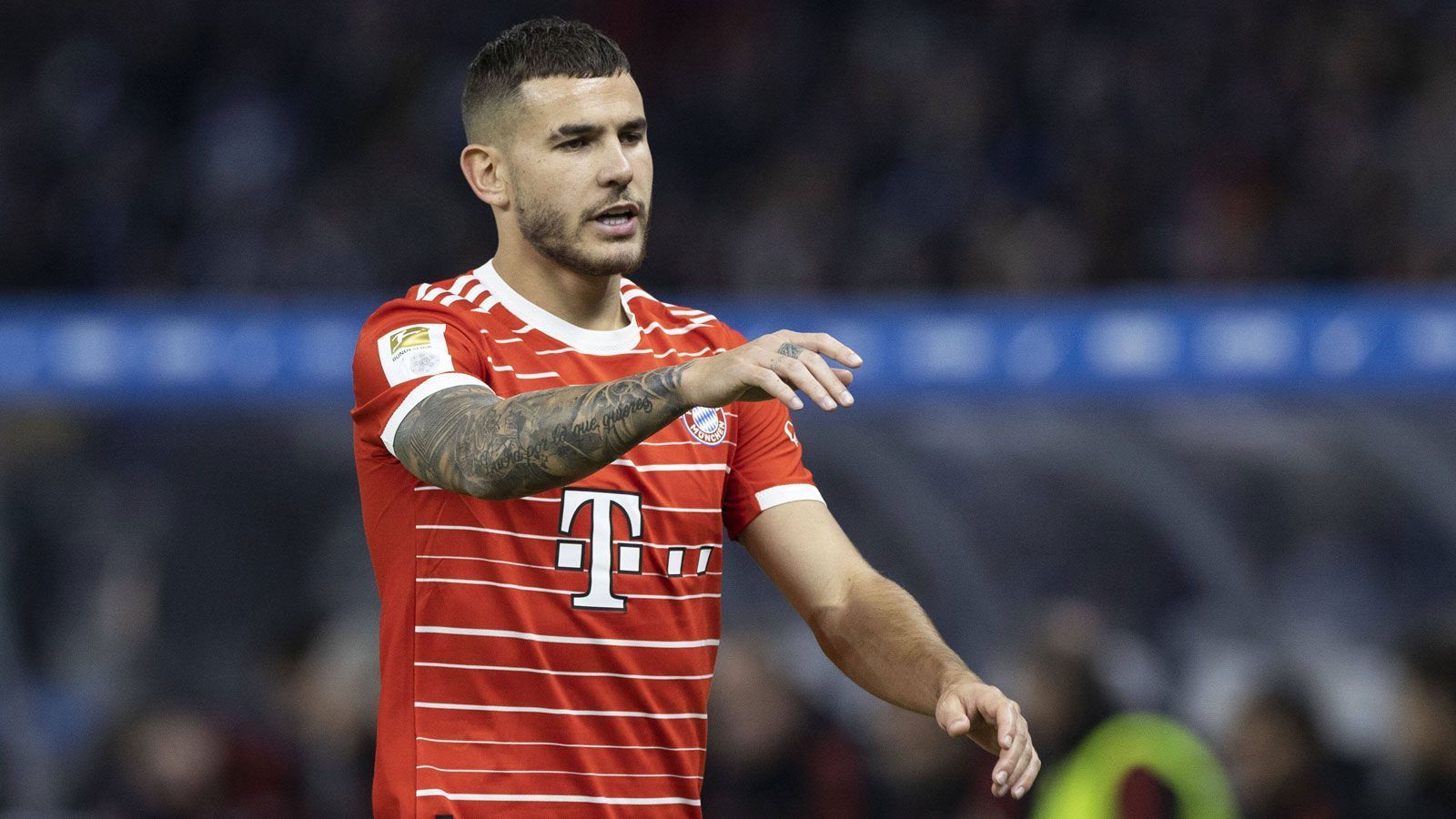 <strong>Lucas Hernandez</strong><br>
                Der Abschied des teuersten Bundesliga-Einkaufs ist offiziell! Lucas Hernandez verlässt den FC Bayern München nach vier Jahren und schließt sich Paris St. Germain an. Übereinstimmenden Medienberichten zufolge kassieren die Münchner rund 45 Millionen Euro für den Abwehrspieler.