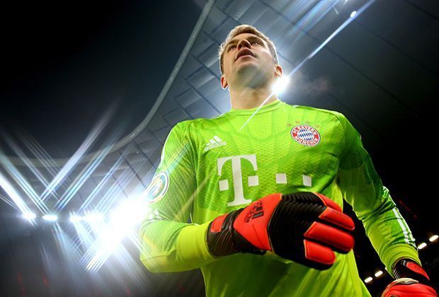 
                <strong>Manuel Neuer (Deutschland)</strong><br>
                Platz 2: Der 28-Jährige hat mit dem FC Bayern die Champions League gewonnen, ist Weltmeister und Welt-Torhüter. Wer soll denn da bitte noch vor ihm sein?
              
