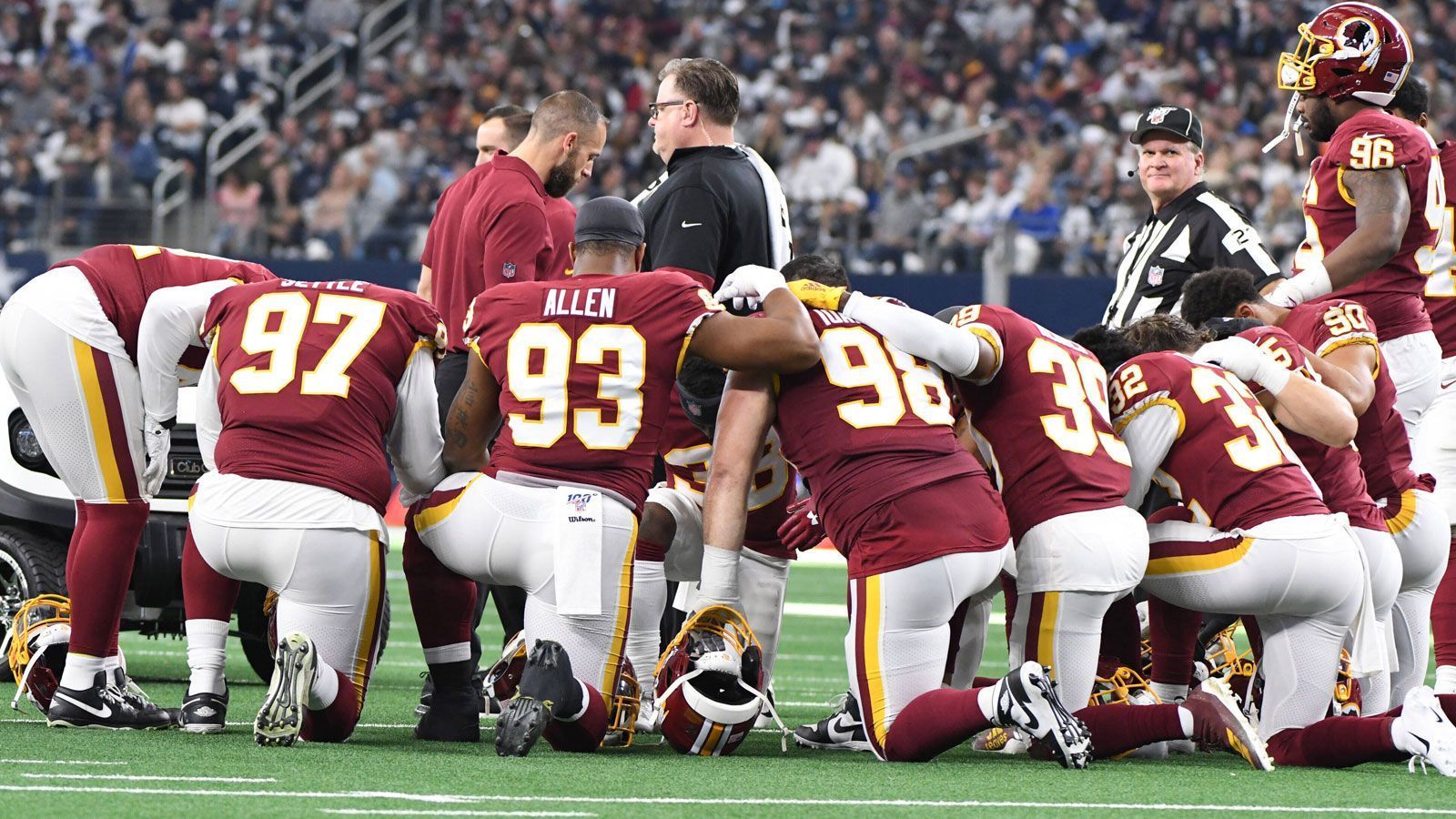 
                <strong>Washington Redskins: Die Wettquoten für den neuen Namen</strong><br>
                Die Washington Redskins wird es mit an Sicherheit grenzender Wahrscheinlichkeit sehr bald nicht mehr geben. Im Zuge der Debatten um soziale Ungerechtigkeiten in den USA steht der kontroverse Teamname mehr auf dem Prüfstand als jemals zuvor. Doch wie könnte die Franchise aus der US-Hauptstadt künftig heißen? ran.de zeigt die Favoriten der Wettanbieter. (Quelle: Oddsshark/Übersichtsportal für Wettquoten)
              