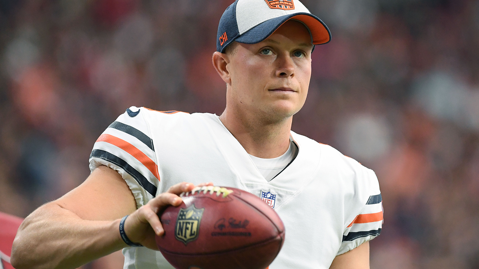 
                <strong>Cody Parkey (Chicago Bears)</strong><br>
                Die Bears verloren das Spiel – und Parkey seinen Job, weil er anschließend ein mit der Franchise nicht abgestimmtes Interview mit "Today" führte, in dem er auch offen über Anfeindungen ihm gegenüber sprach. Sein noch drei Jahre laufender Vertrag wurde aufgelöst. Nach vielen Verletzungen und jeweils einem Jahr bei den Titans, Browns und den Saints ist Parkey aktuell ohne Team.
              