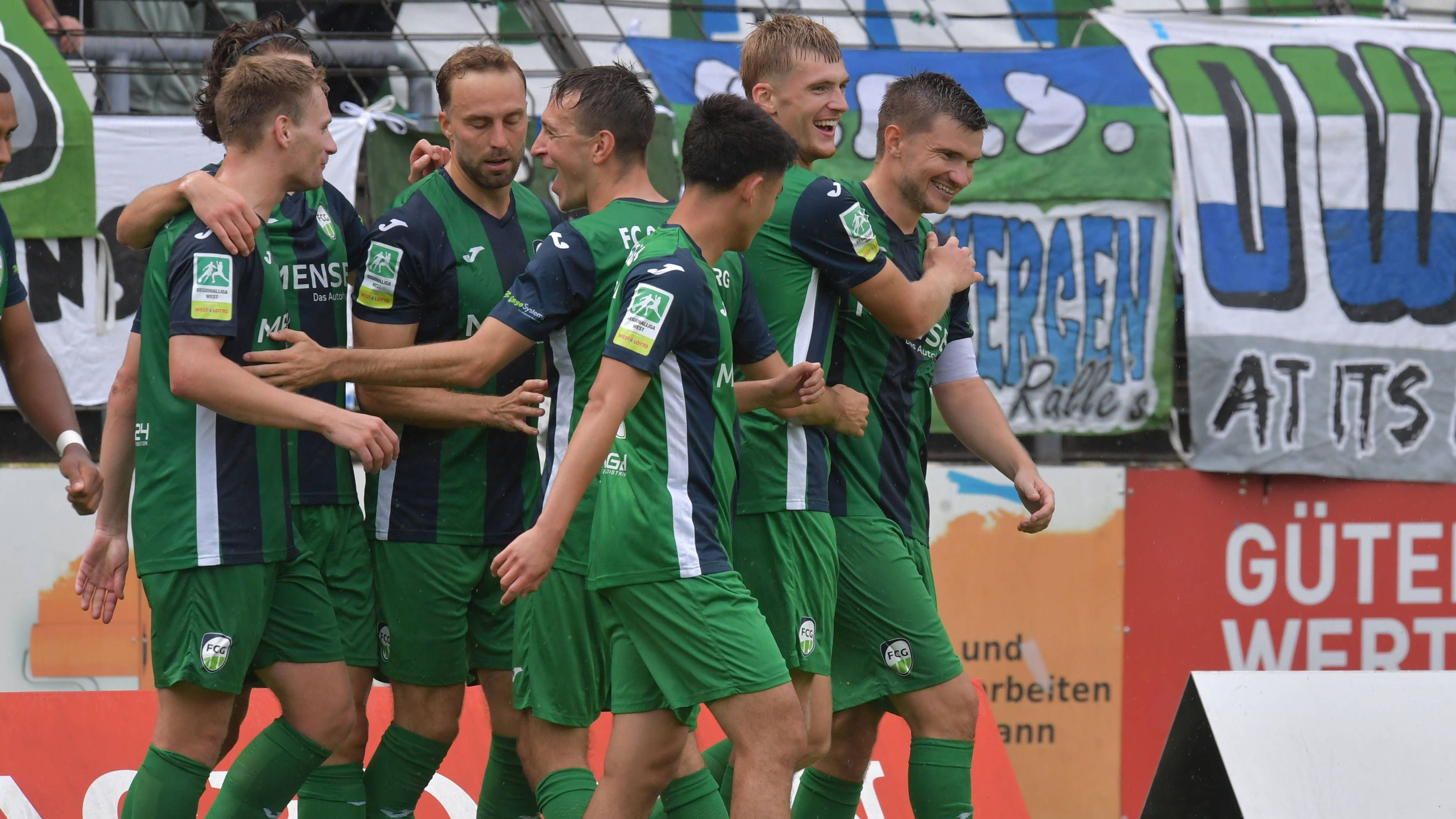 <strong>FC Gütersloh - 1. FC Union Berlin</strong><br>Gleich am Freitag birgen einige Spiele das Potential für Überraschungen. Und mit einige meinen wir: alle! Darunter auch das Duell des West-Regionalligisten FC Gütersloh gegen den 1. FC Union Berlin. Die Ostwestfalen sind mit zwei dominanten Siegen in die Saison gestartet, darunter ein 6:3 gegen Mit-Aufstiegsfavorit Bocholt. Zuletzt gab es zwar eine Heimpleite gegen die U23 von Fortuna Düsseldorf, dennoch kann der FCG im heimischen Heidewald-Stadion die Überraschung schaffen.