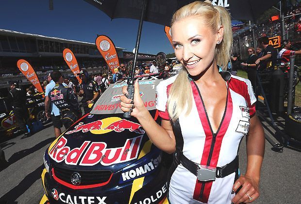 
                <strong>V8 Supercars Championship Series, Adelaide (Australien)</strong><br>
                Bei den V8 Supercars Championship Series überzeugen nicht nur die Fahrer, auch die Grid Girls haben einiges zu bieten.
              