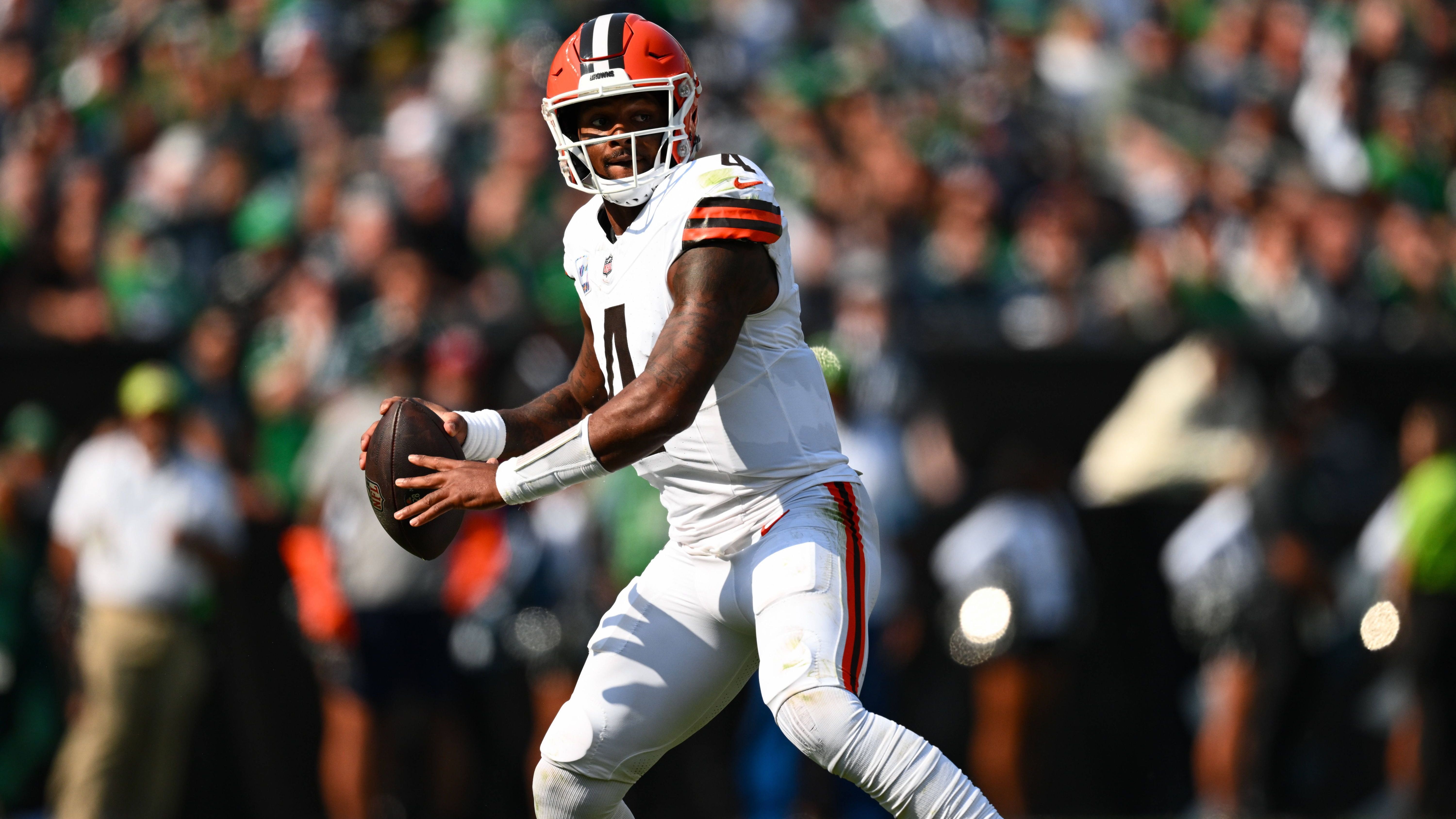 <strong>Platz 10: Deshaun Watson (Cleveland Browns)</strong><br>• Vertrag bis: 2026<br>• Gesamtgehalt: 230.000.000 US-Dollar<br>• Durchschnittsgehalt: 46.000.000 US-Dollar