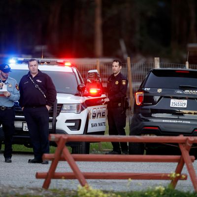 Polizisten am Tatort im kalifornischen Half Moon Bay