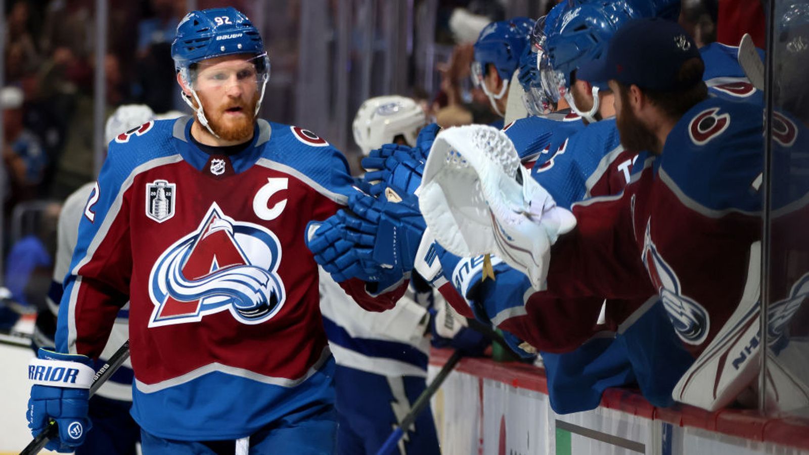 
                <strong>Platz 7: Gabriel Landeskog (Colorado Avalanche)</strong><br>
                Jahresverdienst in der Saison 2021/22: 7.000.000 Millionen US-Dollar
              